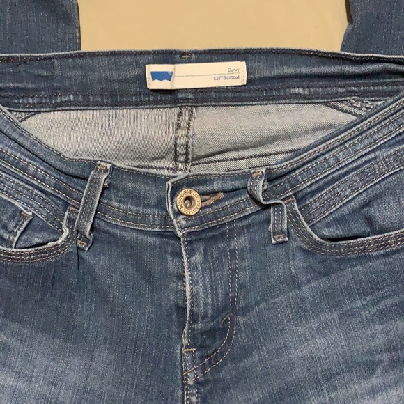 Levi’s low rise bootcut jeans - Picture 2 of 4